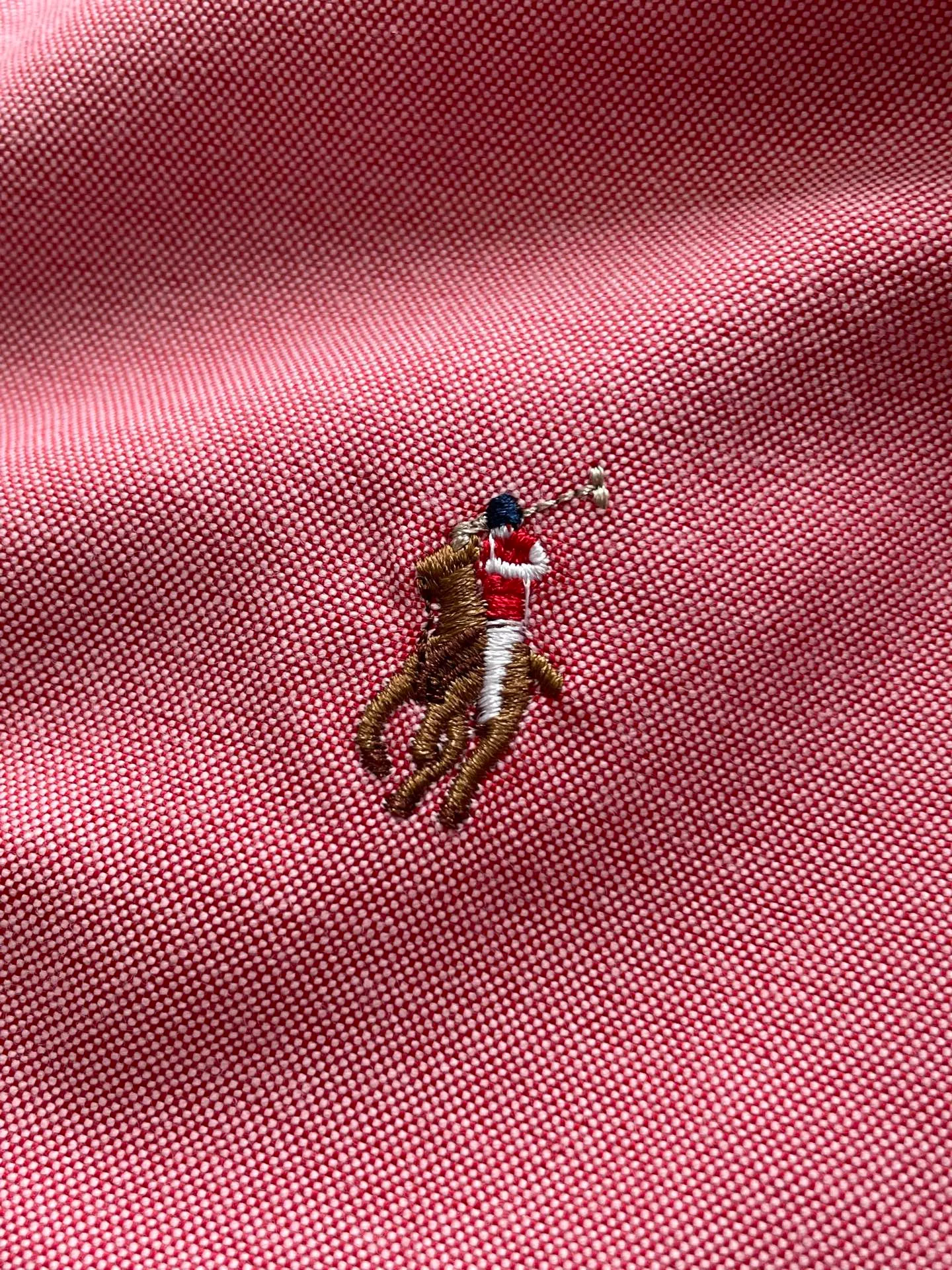 P220 🌸🌸🌸 POLO Ralph Lauren [High Quality] Classic shirt! Classic casual shirt made of pure cotton fabric with unique design, simple, clean and classic version design. It is a versatile style that can be switched at will. The fabric feels soft and delicate, highly breathable, close to the skin and comfortable to wear. It can be worn alone as an inner layer. Its versatile performance is beyond your imagination! The upper body of the ready-to-wear is simple and classic yet elegant! Size:M-XXL